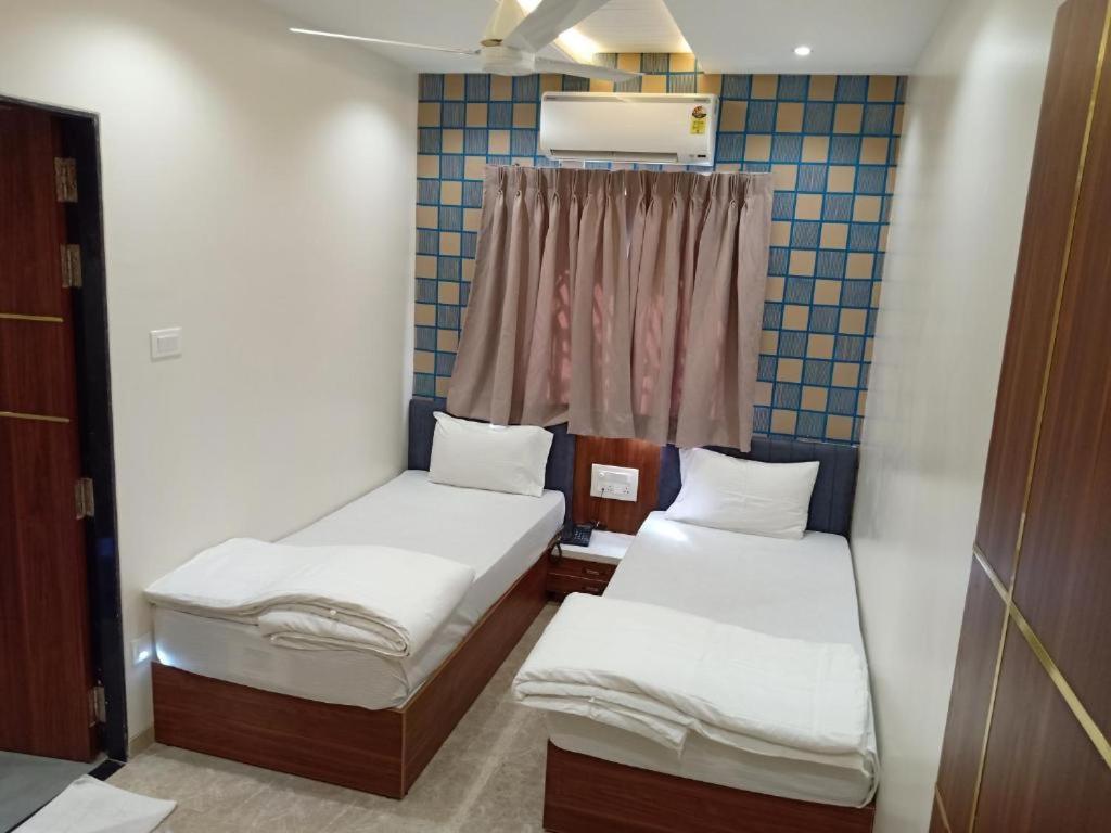 Hotel Suvarnam Residency Ahmednagar Dış mekan fotoğraf